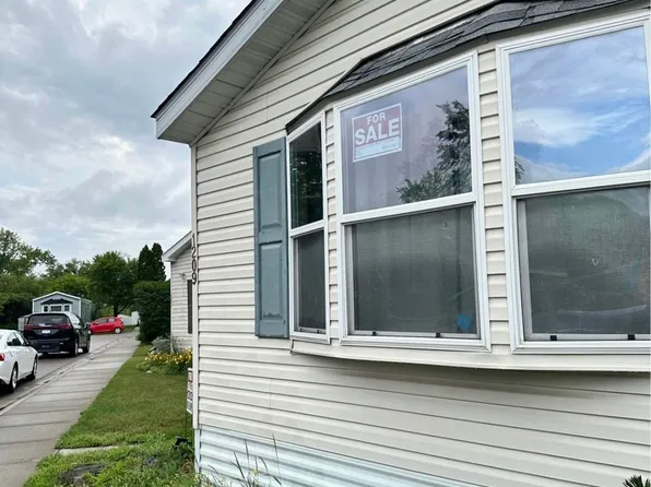 1209 104th Ln NE, Blaine, MN 55434