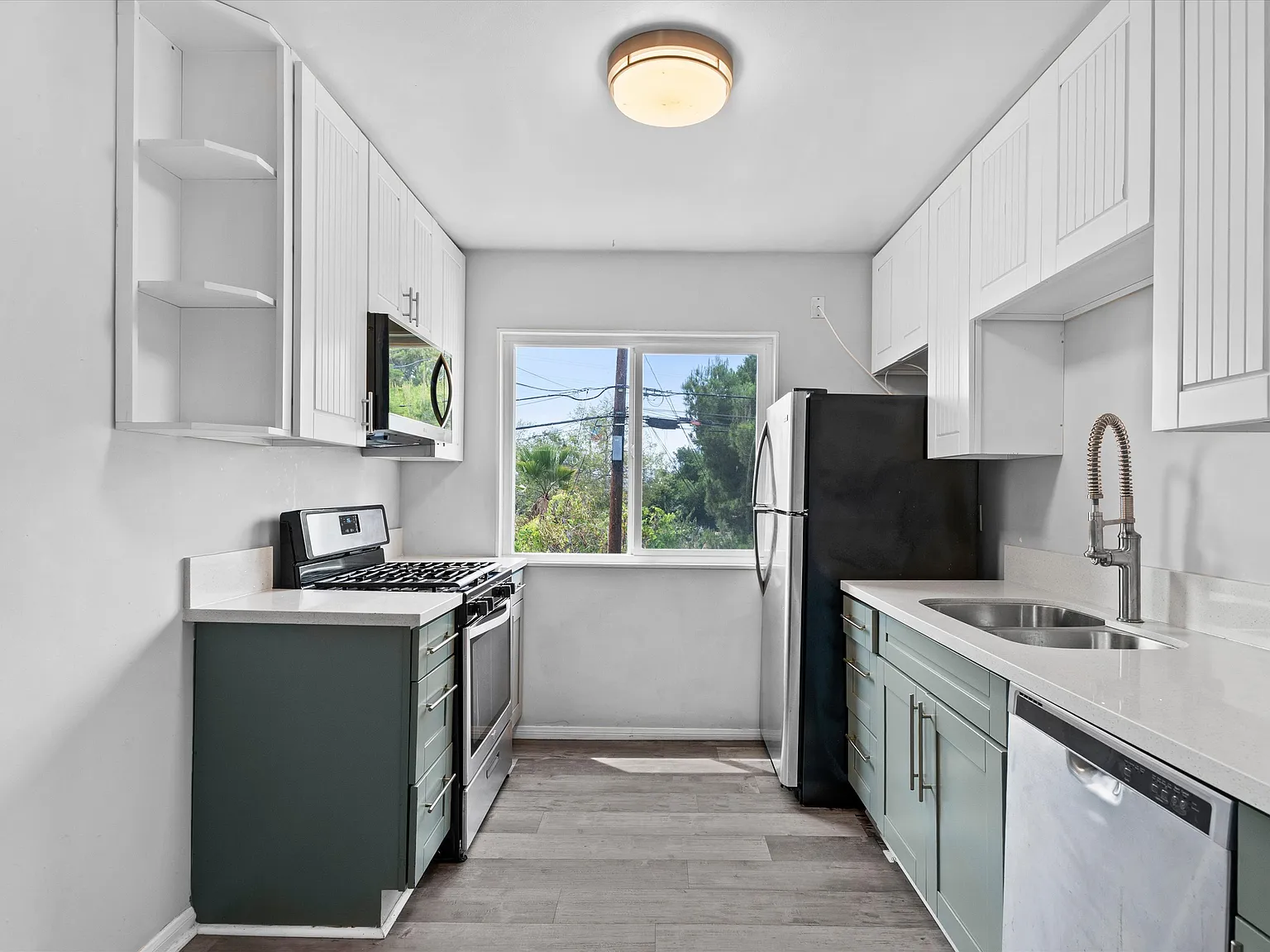 2 bed, 750 sqft, $2,395 — Photo 4