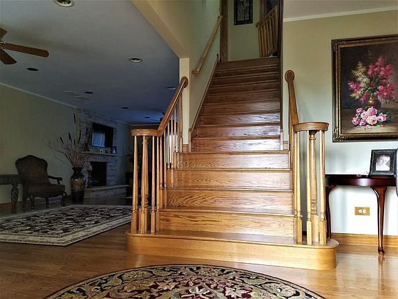 2nd image of 8710 W Park Ln