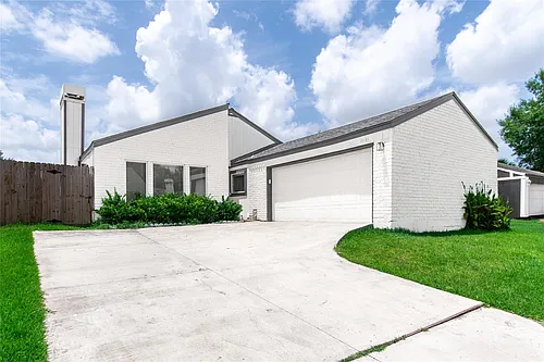 6423 Coachwood Dr Photo 1