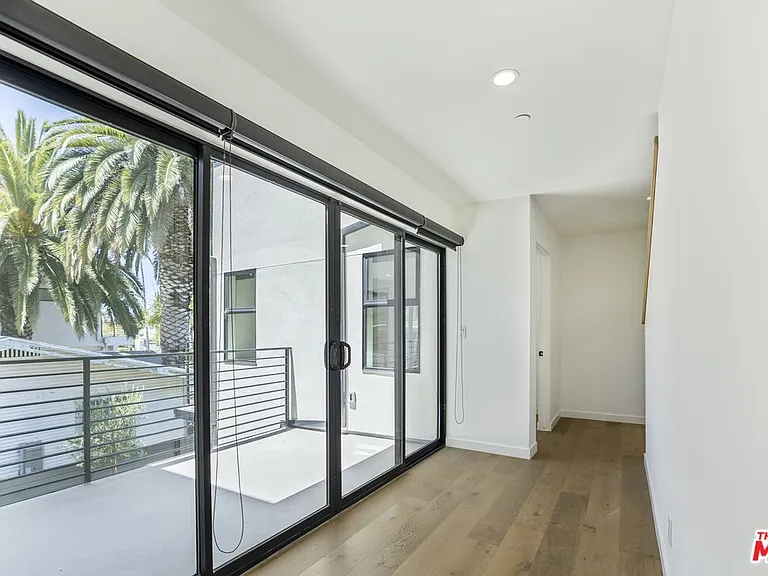 538 Vernon Ave — Photo 33