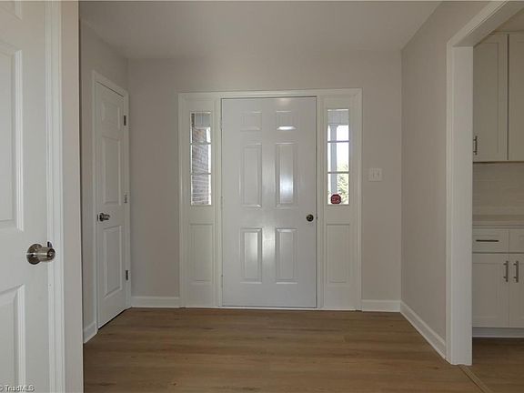 4th image of 195 Georgia Ln