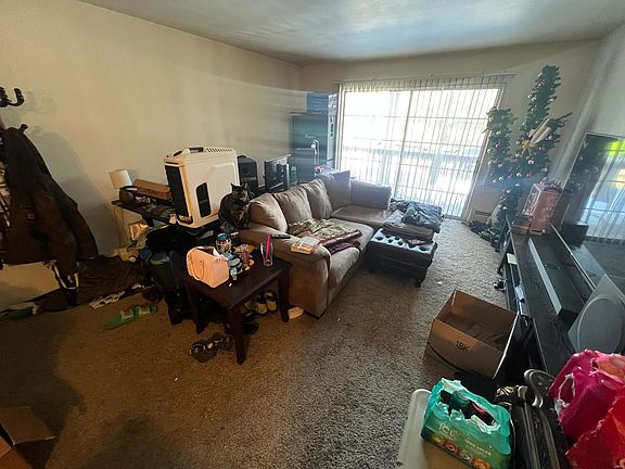 3rd image of 200 Williamsburg Dr APT 1