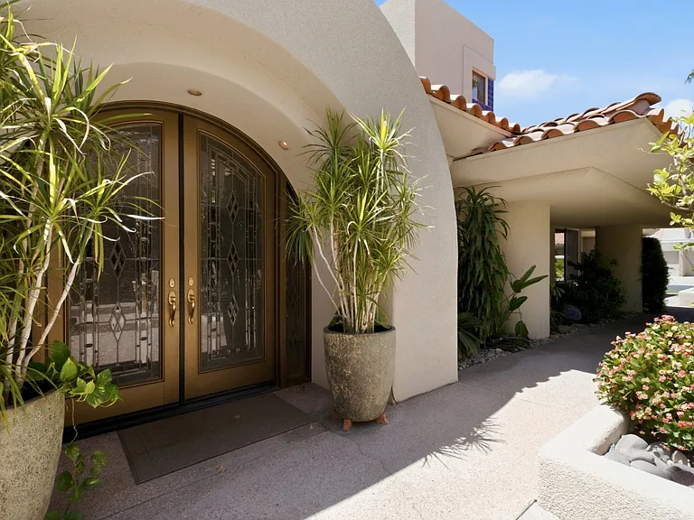 216 W Kavenish Dr — Photo 34