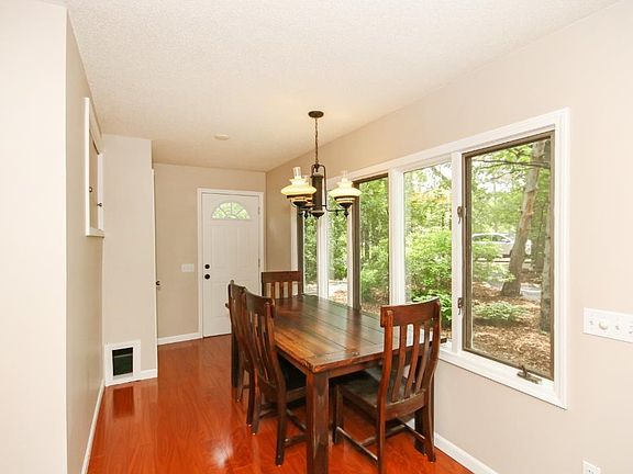 4th image of 16477 23rd St S