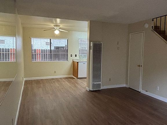 4th image of 754 Newport Ave APT B