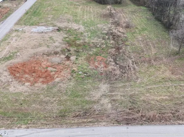 641 Mill St, Hollow Rock, TN 38342