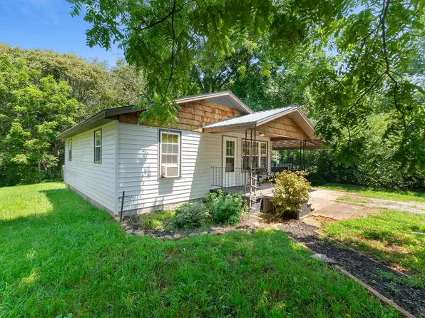 148 White Oak St, Franklin, NC 28734
