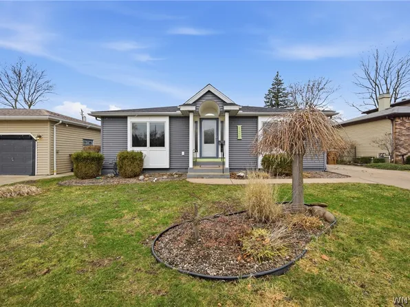 120 Brentwood Dr, Cheektowaga, NY 14227