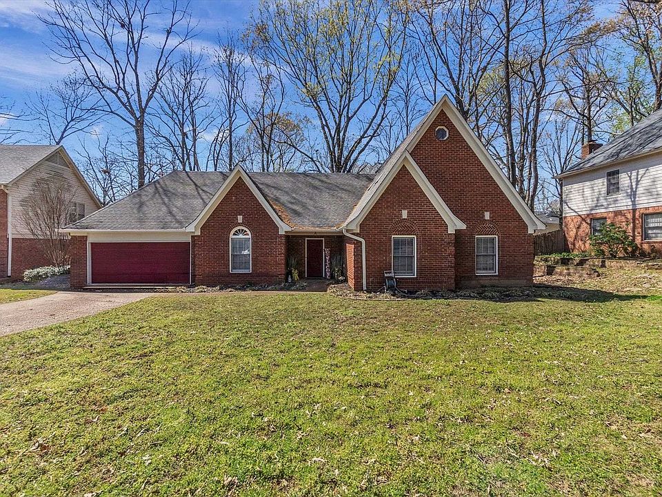 1st image of 339 Summerfield Ln