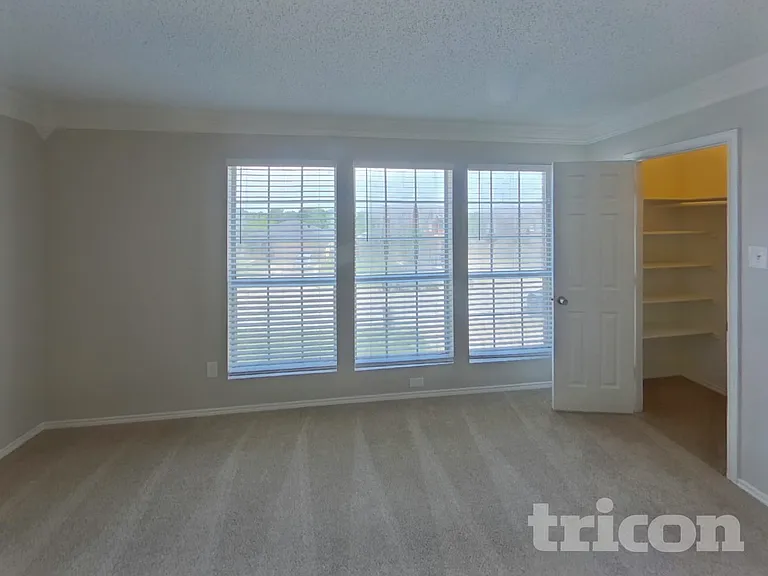 3022 Autumn Run Dr — Photo 6