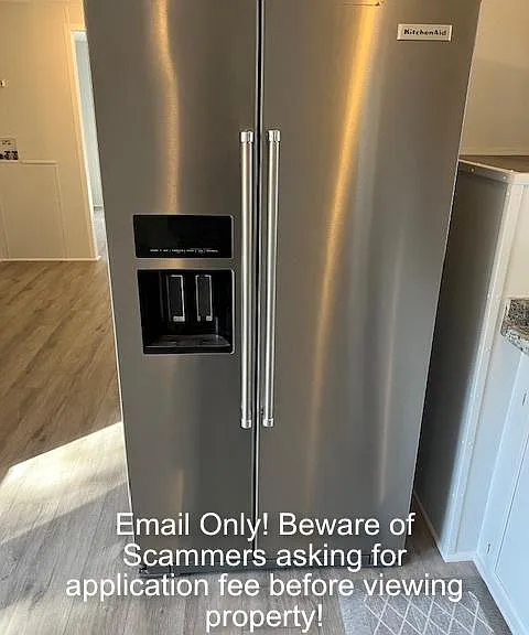 Stainless Steel Refrigerator with Ice Maker