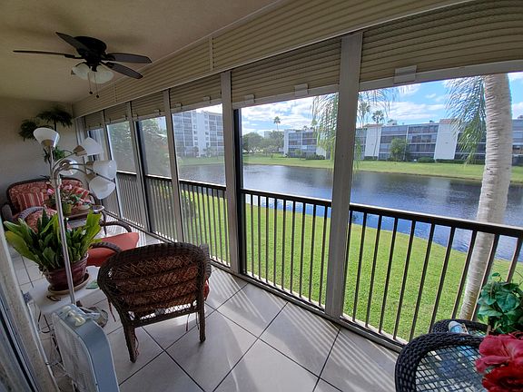 Home For Sale In Huntington Lakes