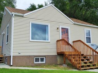 406 5th St NW, Mandan, ND 58554