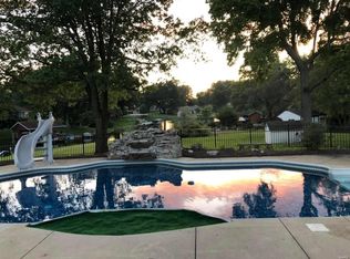 318 Westview Dr, Edwardsville, IL 62025