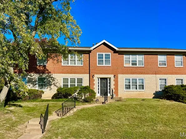 612 Thunderbird Ct, Chesterfield, MO 63017