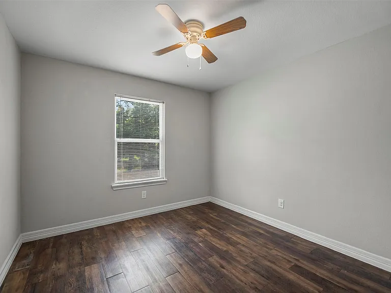 1123 Runneburg Rd — Photo 15