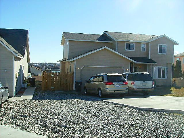 1st image of 905 W Windrose Dr