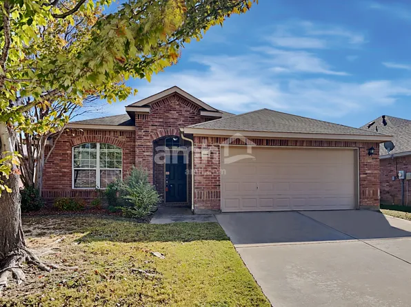 15500 Yarberry Dr, Roanoke, TX 76262