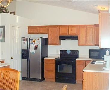 5th image of 3851 Ellsworth Dr