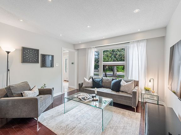 3rd image of 44 Kirkdene Dr
