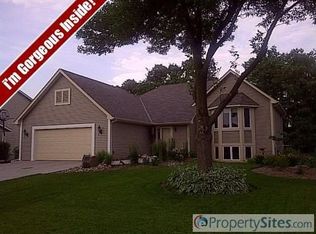 7453 Chesham Ln, Woodbury, MN 55125