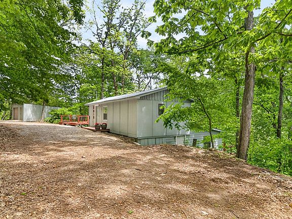 3rd image of 8045 Sarah Thomas Rd