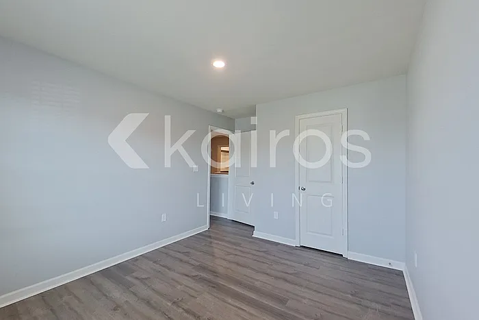 1111 Freedom Pkwy — Photo 33