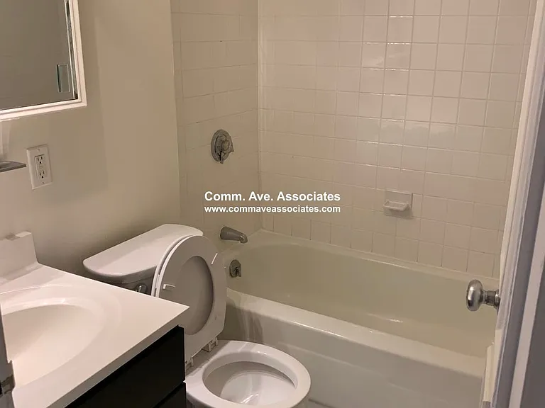185 Freeman St #452 — Photo 5