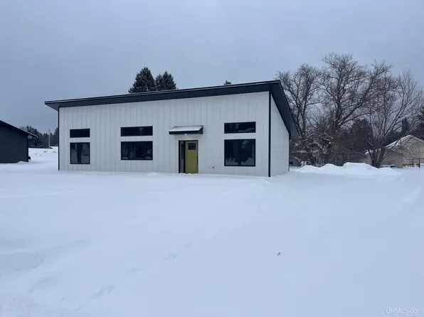 235 W Birch St, Ironwood, MI 49938