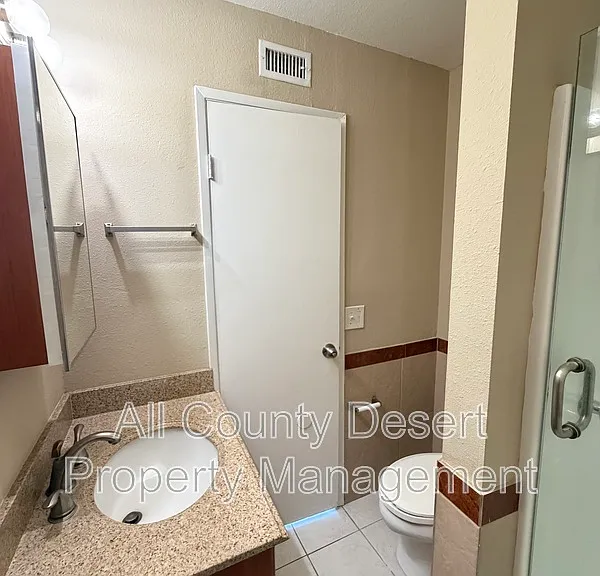 69180 Victoria Dr #8 — Photo 23