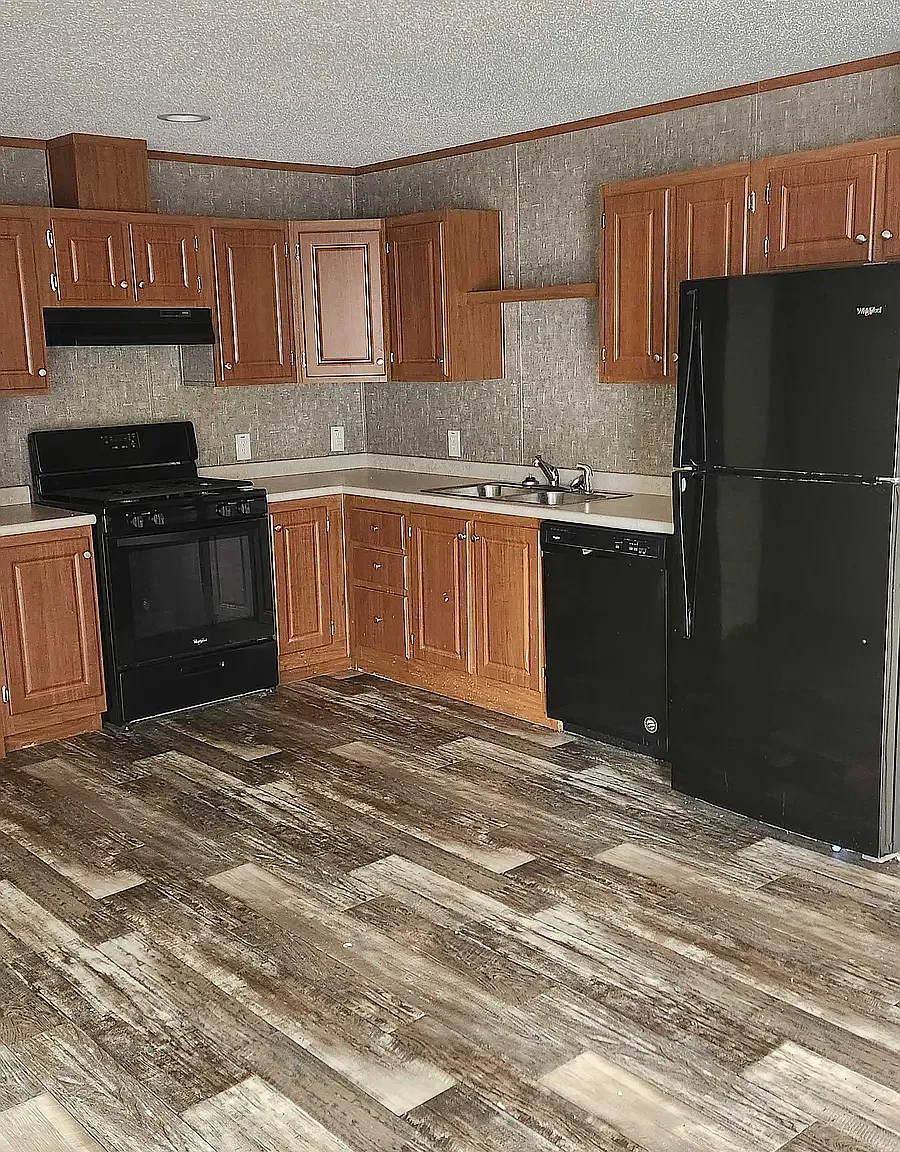 3 bed, 1024 sqft, $1,095 — Photo 2