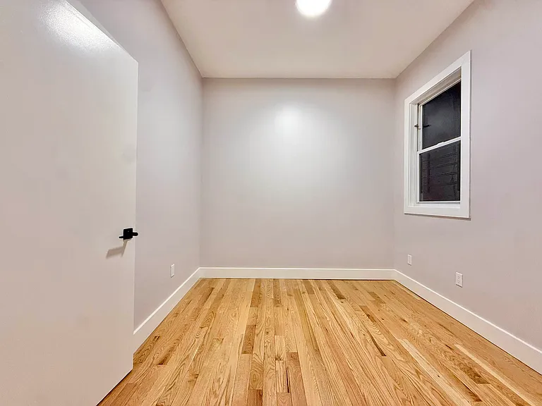 304 Stuyvesant Ave #4B — Photo 5