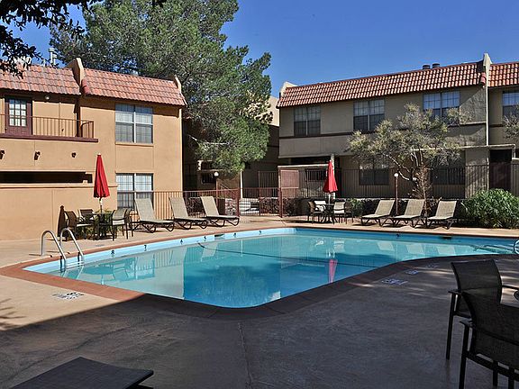 4th image of 222 Bartlett Dr APT 1012