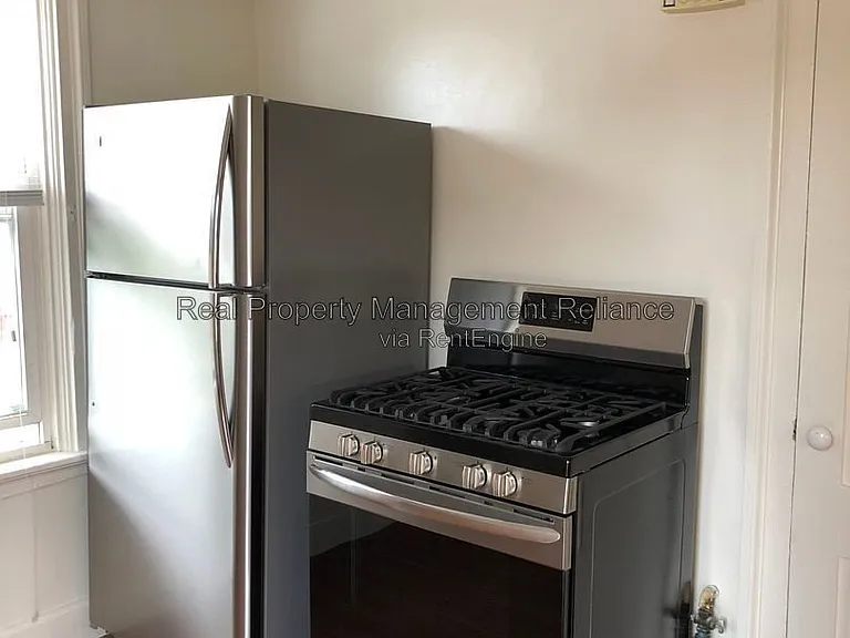 16 Franklin Pl #3-R — Photo 7