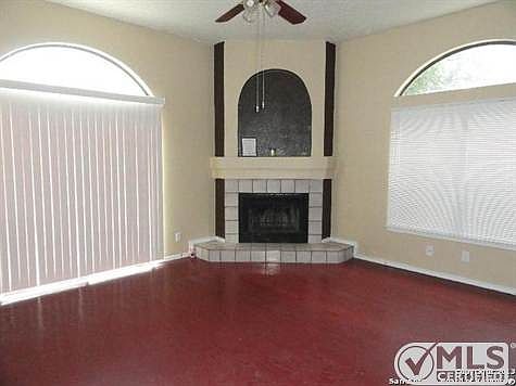 4th image of 6328 Les Harrison Dr