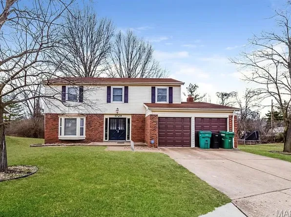 1729 Arrowpoint Dr, Saint Louis, MO 63138