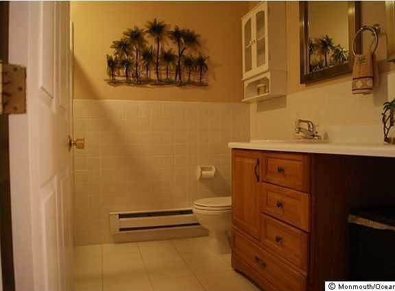4th image of 291 Malvern Court #D