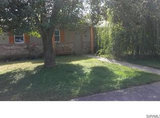 101 Cherylwood Dr, Fairview Heights, IL 62208