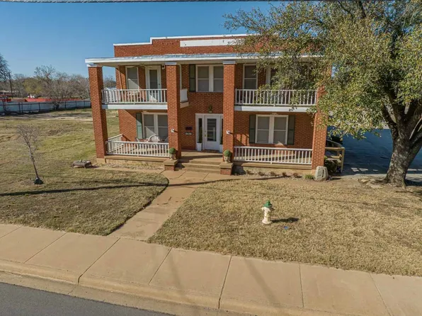 900 W Walker St, Breckenridge, TX 76424