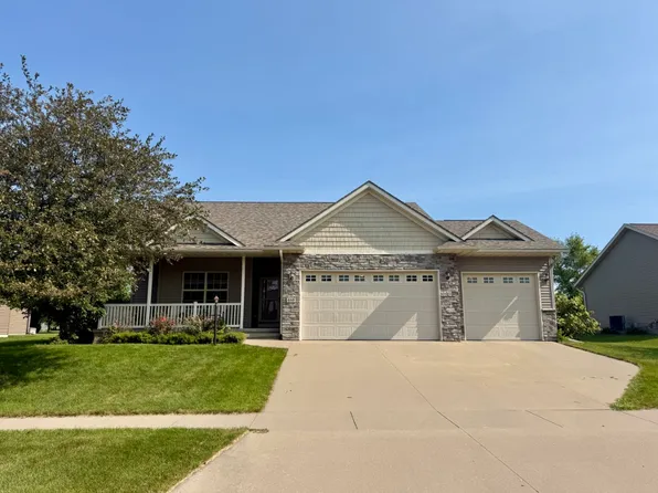 660 Berkshire Ln, North Liberty, IA 52317
