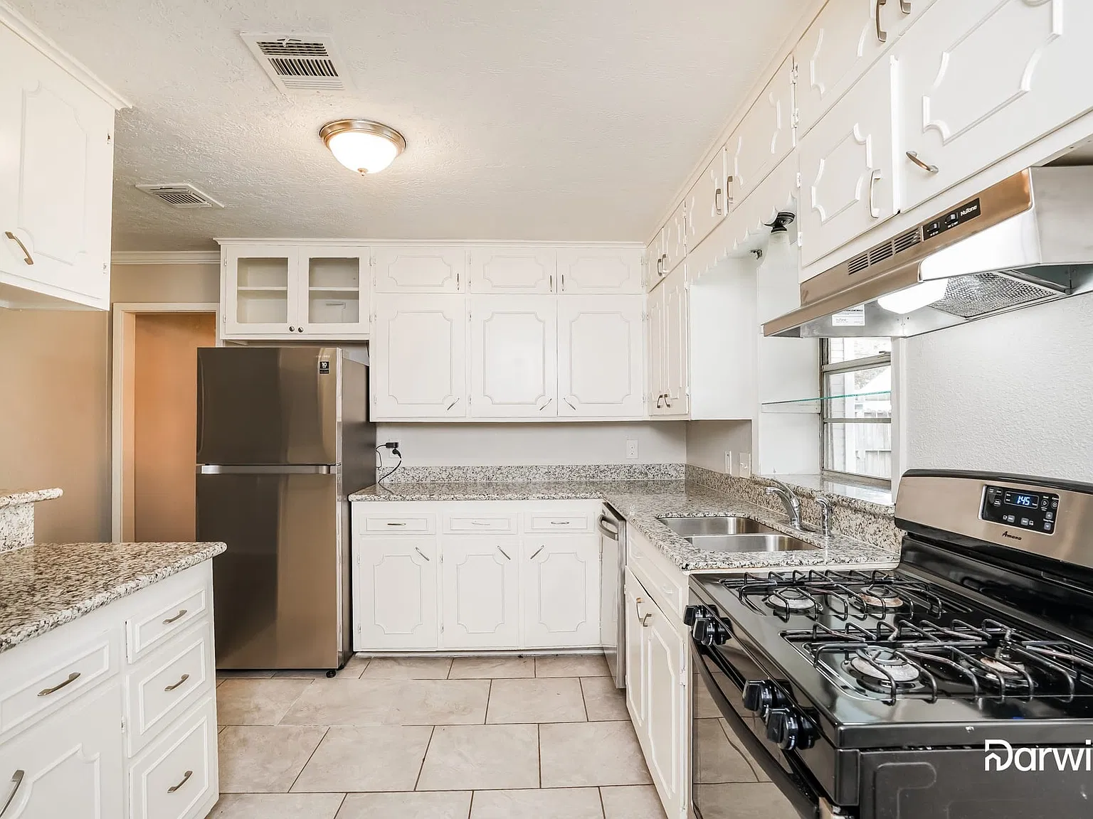 4 bed, 2.0 bath, 1471 sqft, $1,845 — Photo 2
