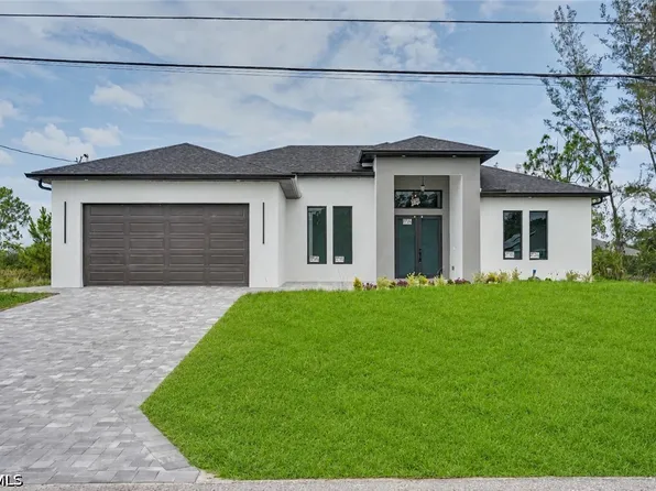 3500 NE 17th Place Cpe, Coral, FL 33909