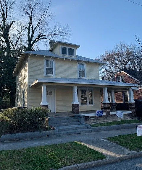 407 Biltmore St — Photo 1