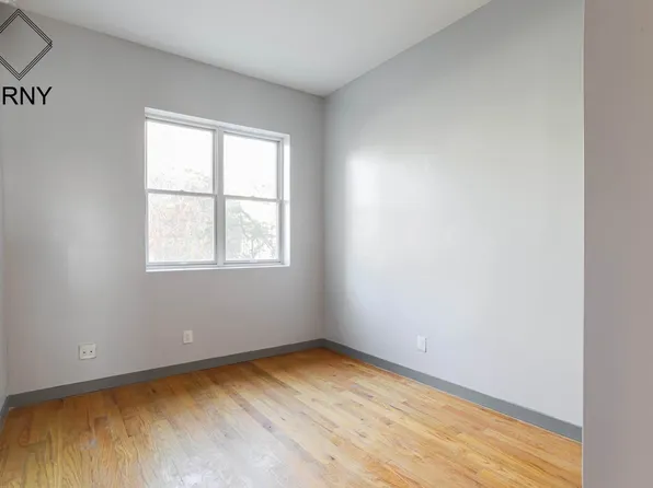 1101 Halsey Street image 23 of 26