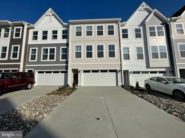 7709 Harlow Cir