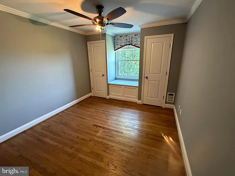 1543 Cottage Ln — Photo 31