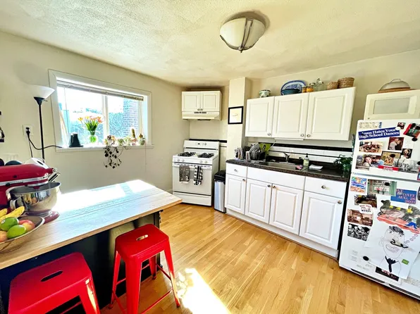 307 Sumner St #3, Boston, MA 02128