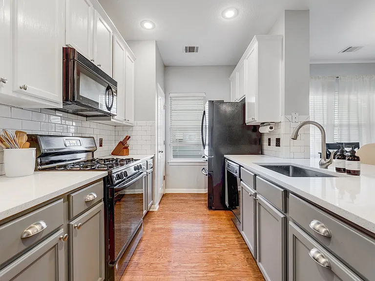 411 W Saint Elmo Rd #37 — Photo 6