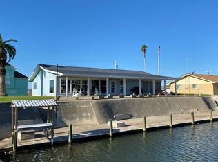 152 Palm Dr, Rockport, TX 78382